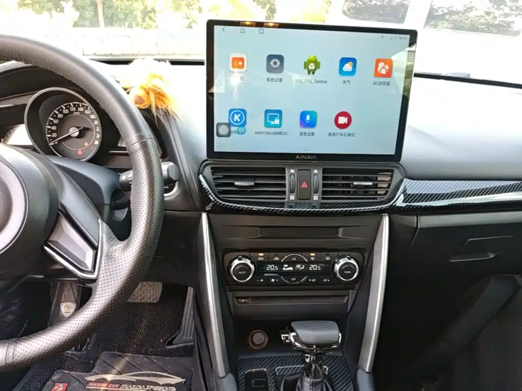 Mazda CX-4 2018 — фото 13