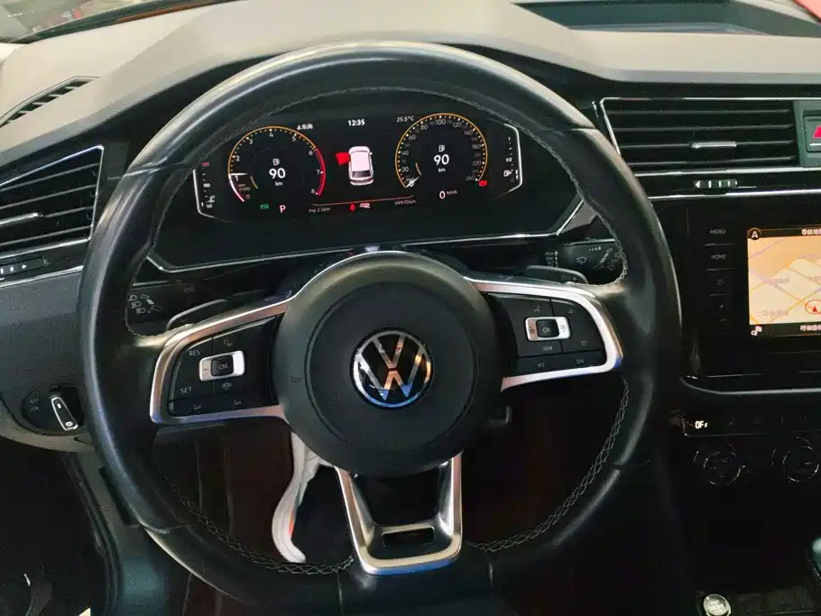 Volkswagen Tiguan L 2021 — фото 15