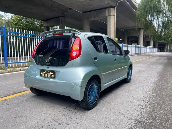 BYD F0 2016