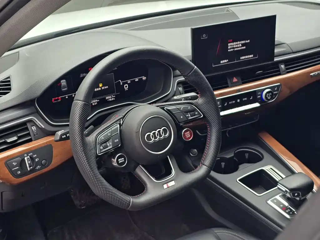 Audi A4L 2020 — фото 19