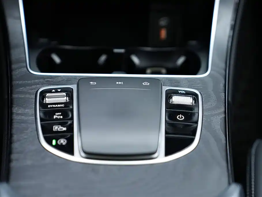 Mercedes-Benz C-Class 2019 — фото 17