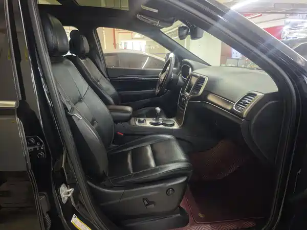 Jeep Grand Cherokee 2014