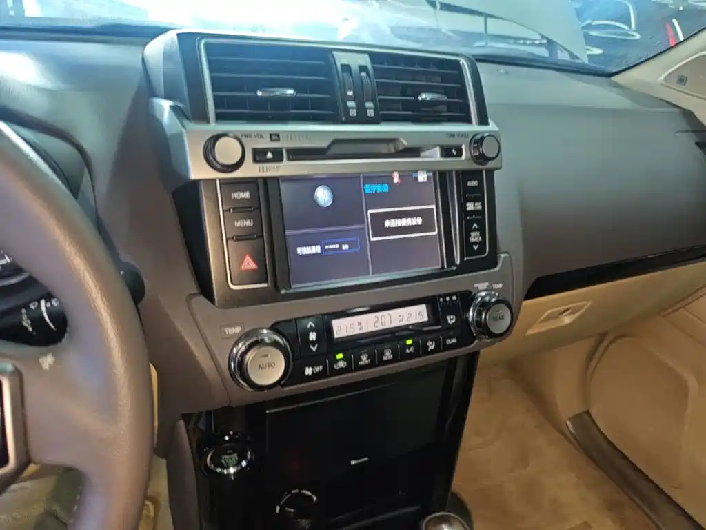 Toyota Prado 2016 — фото 13