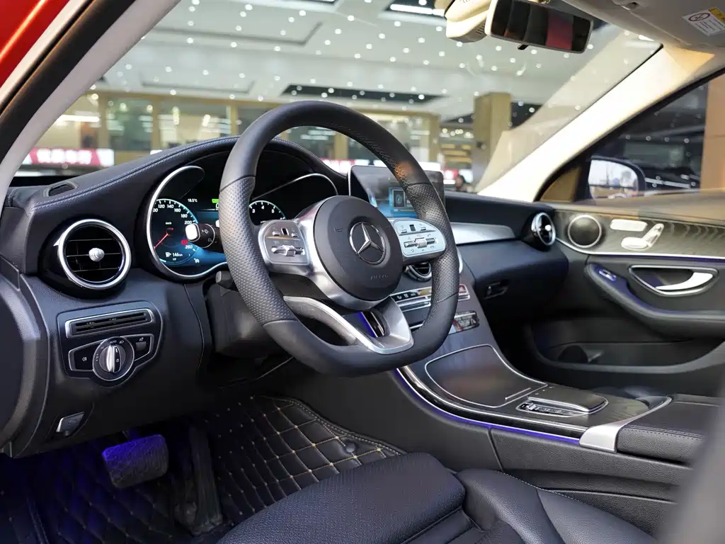 Mercedes-Benz C-Class 2020 — фото 13