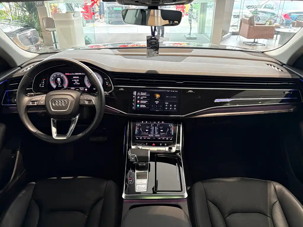 Audi Q8 2024 — фото 15