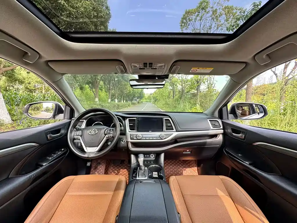 Toyota Highlander 2020 — фото 32
