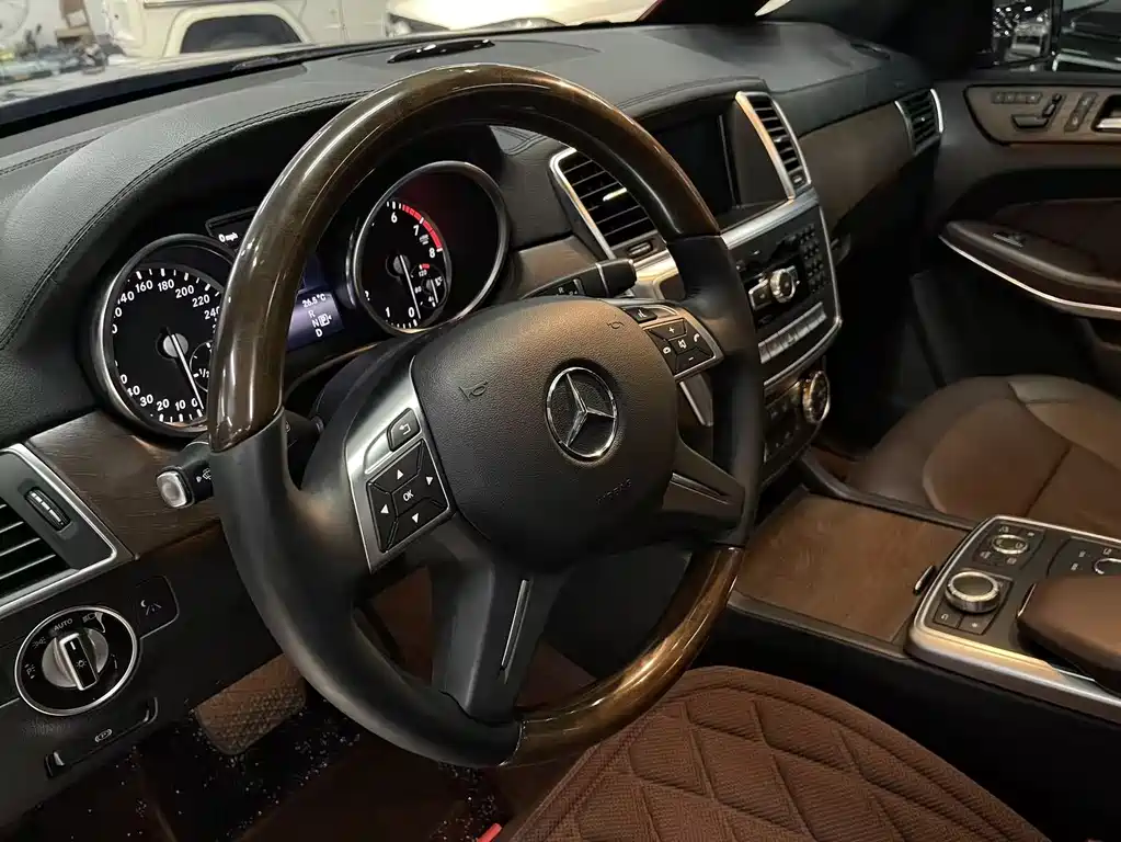 Mercedes-Benz GL-Class 2014 — фото 8
