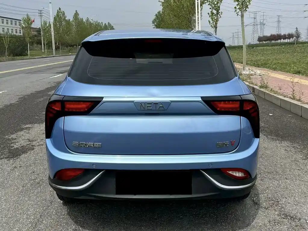 Neta V 2023