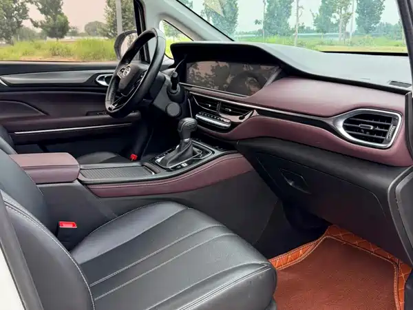 GAC Trumpchi M6 2023