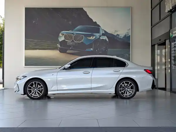 BMW 3 Series 2025