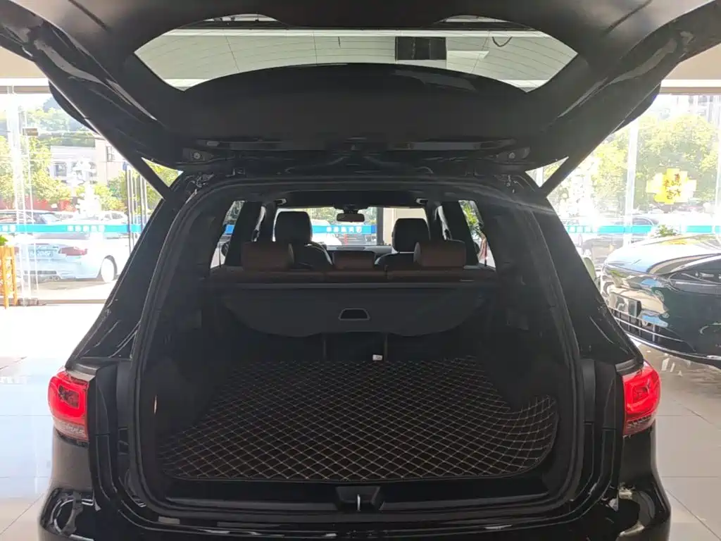 Mercedes-Benz GLB 2023 — фото 19