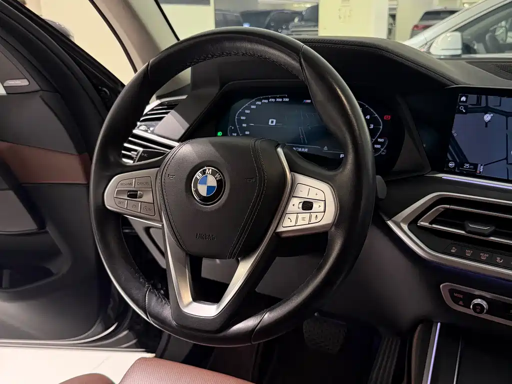 BMW X7 2022 — фото 16