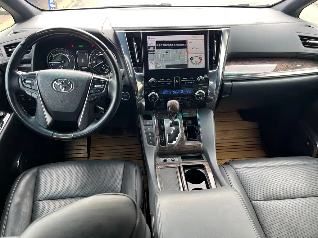 Toyota Vellfire 2021 — фото 21