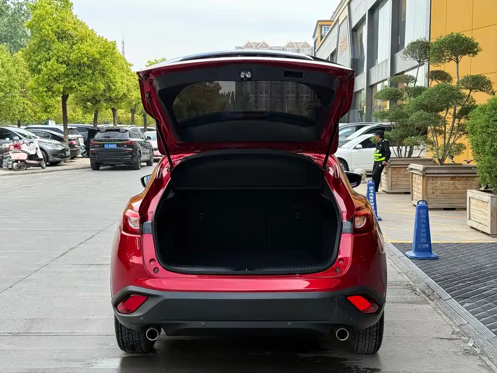 Mazda CX-4 2018 — фото 33