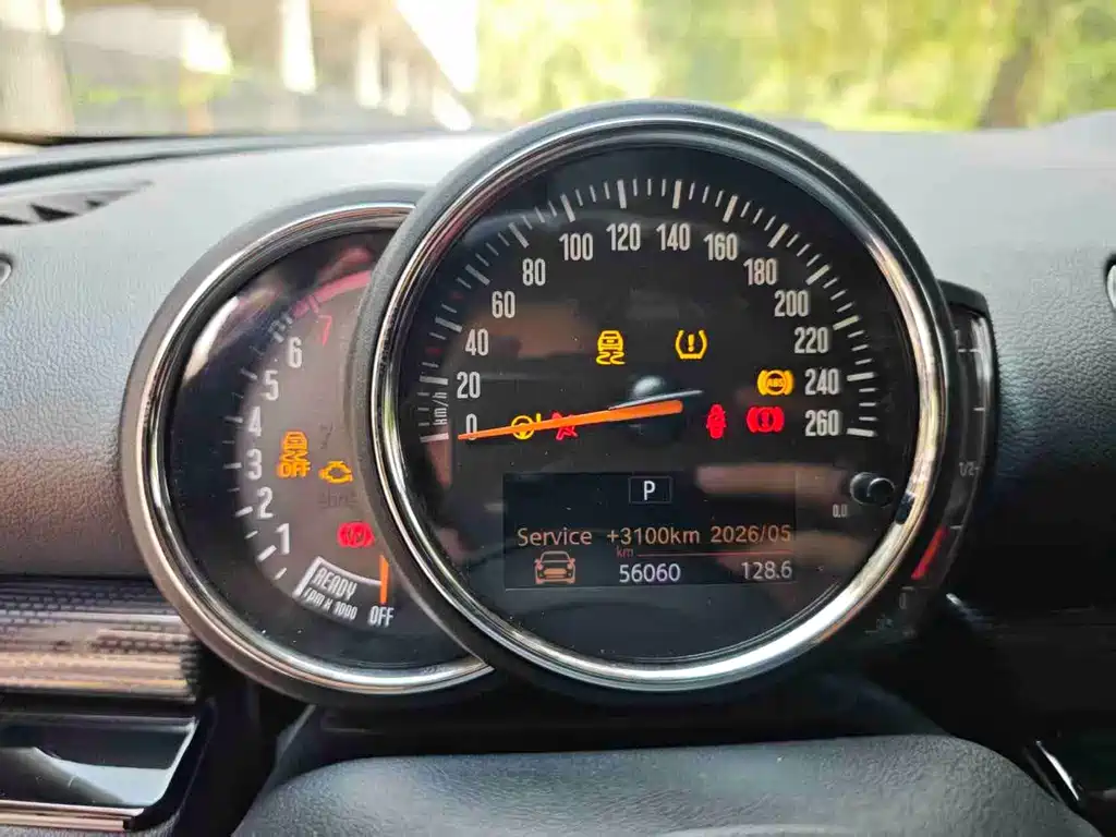 MINI Clubman 2018 — фото 11