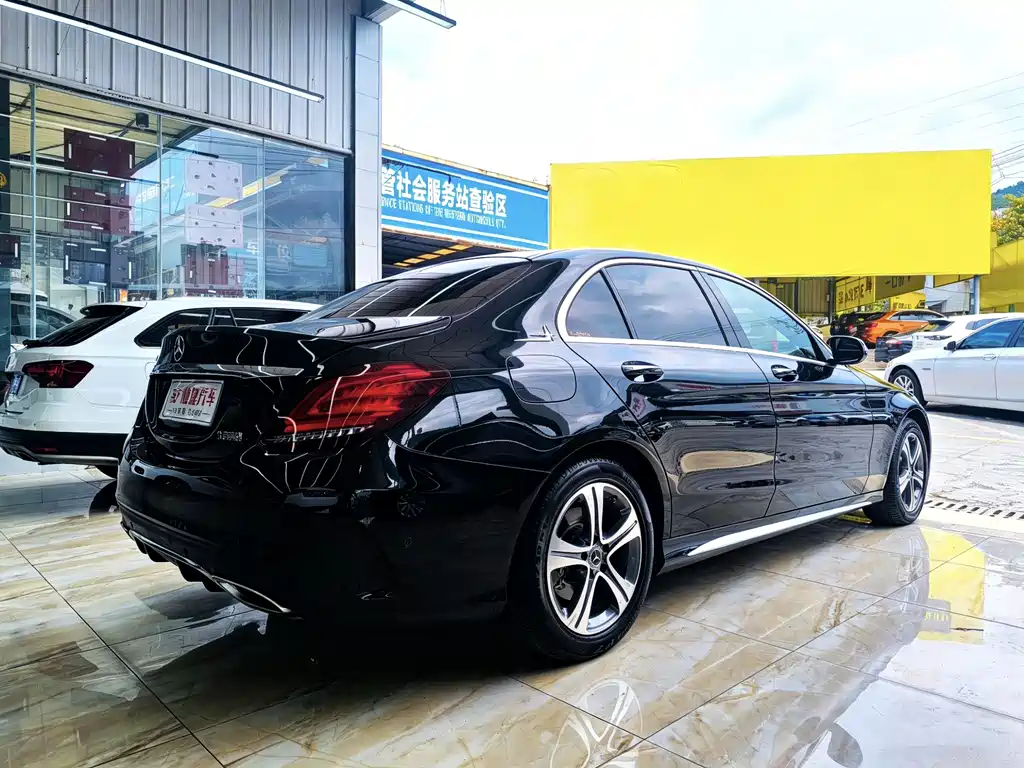 Mercedes-Benz C-Class 2020 — фото 11