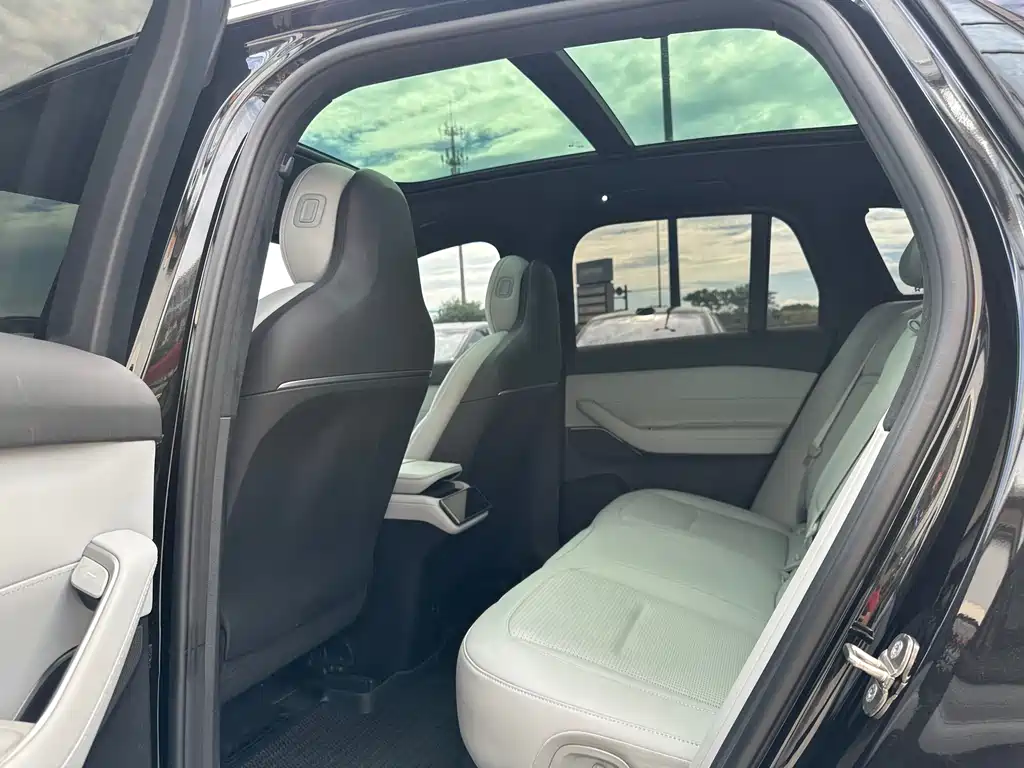 NIO ES6 2025
