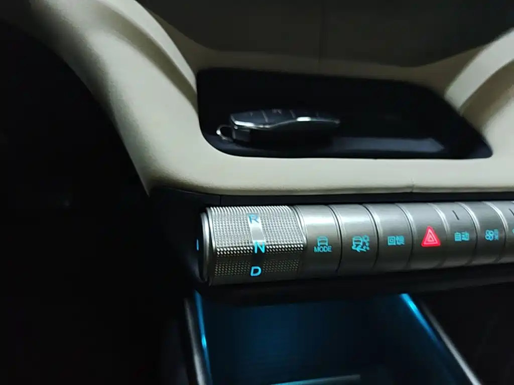 BYD Dolphin 2024 — фото 14