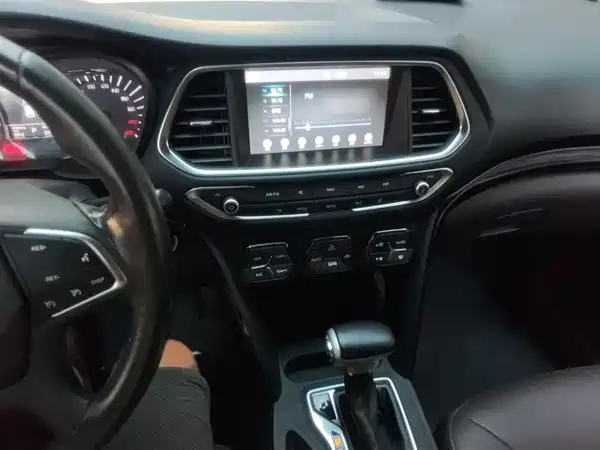 GAC Trumpchi GS4 2017