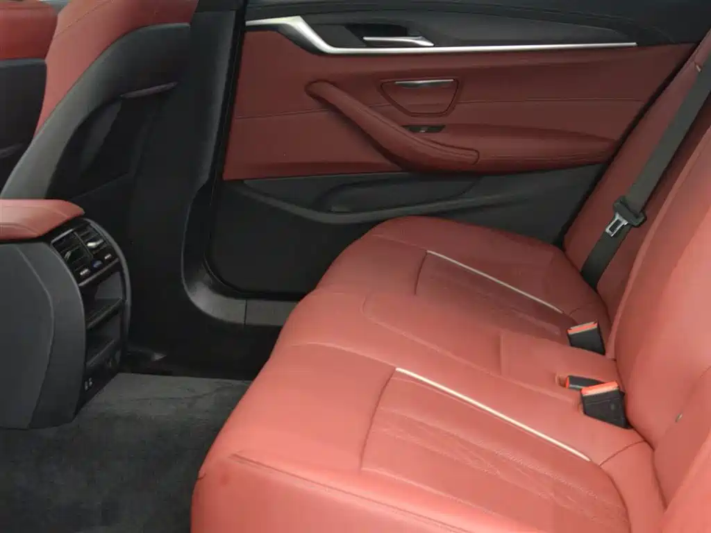 BMW 5 Series New Energy 2022 — фото 13