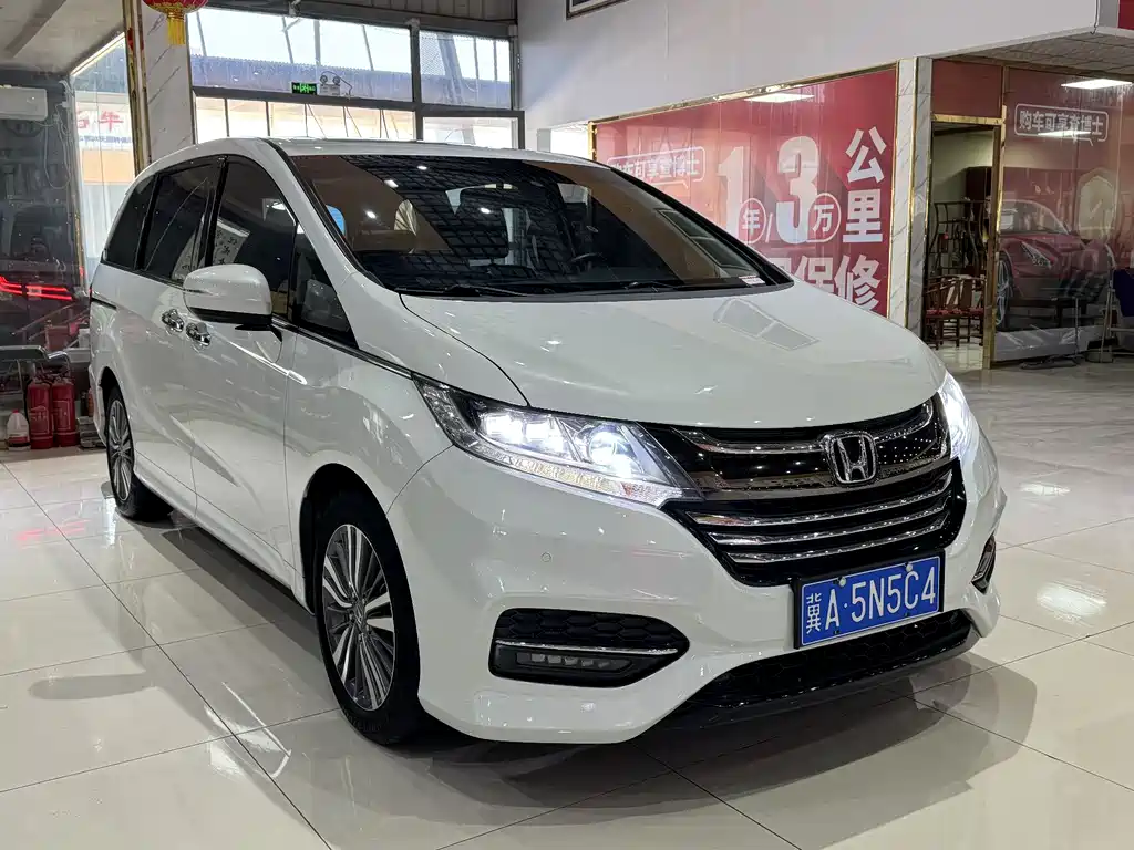 Honda Odyssey 2018 — фото 3
