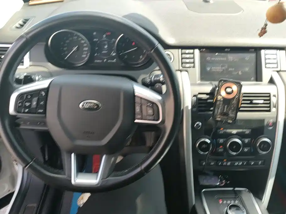 Land Rover Discovery Sport 2019 — фото 12