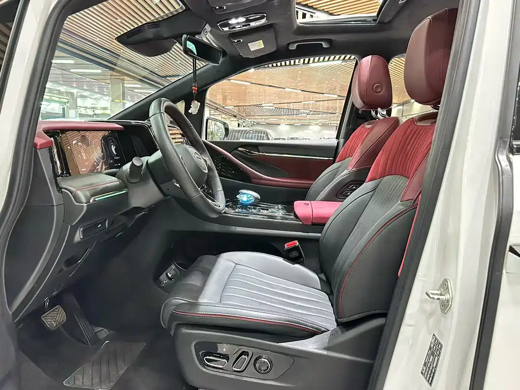 GAC Motor Trumpchi M8 2023 — фото 7