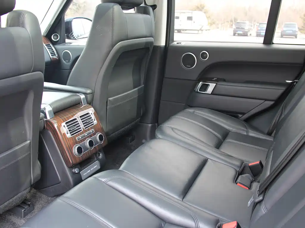 Land Rover Range Rover 2018 — фото 12