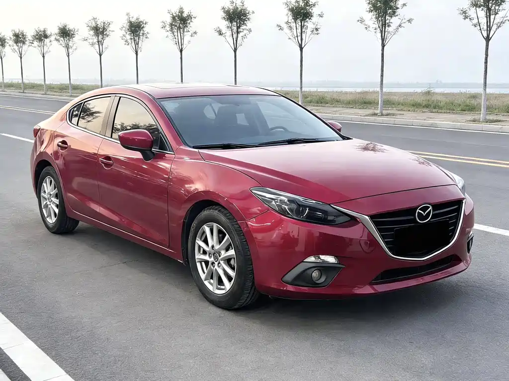 Mazda 3 Axela 2015