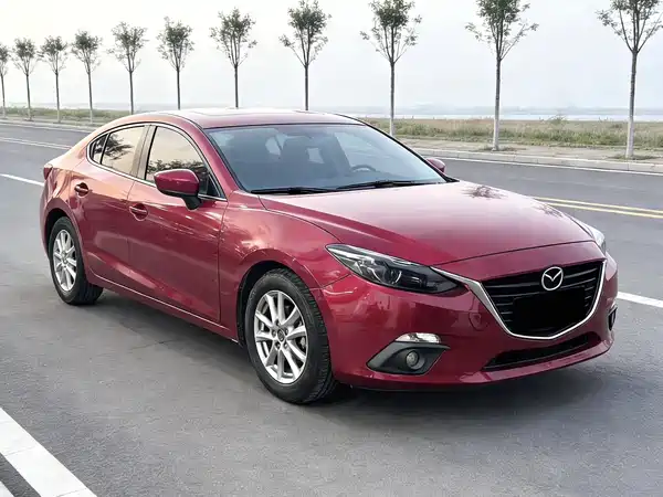 Mazda 3 Axela 2015