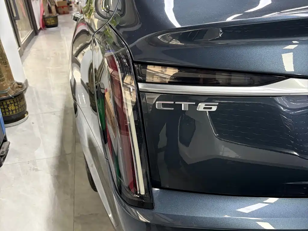 Cadillac CT6 2023 — фото 24