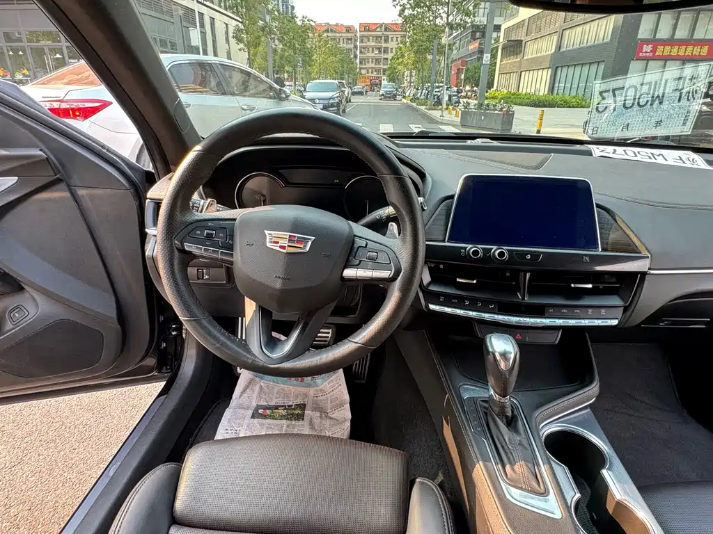 Cadillac CT4 2020 — фото 12