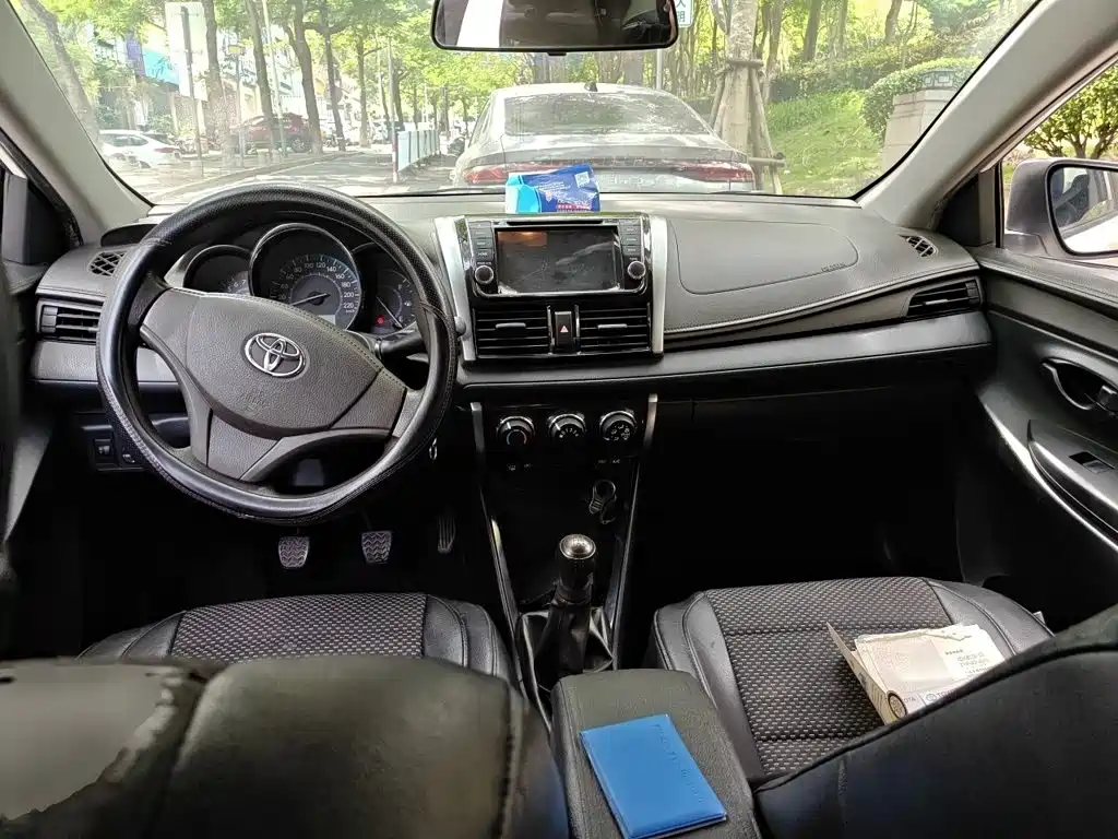 Toyota Vios 2015 — фото 13