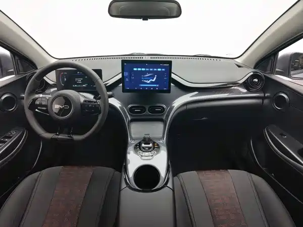 BYD e2 2024