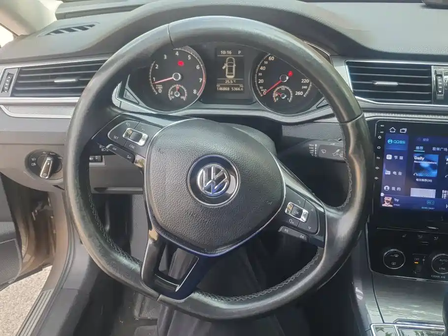 Volkswagen Passat 2016 — фото 15