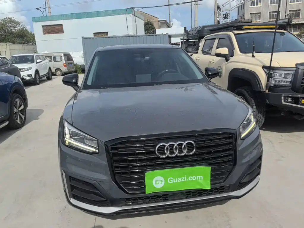 Audi Q2L 2019