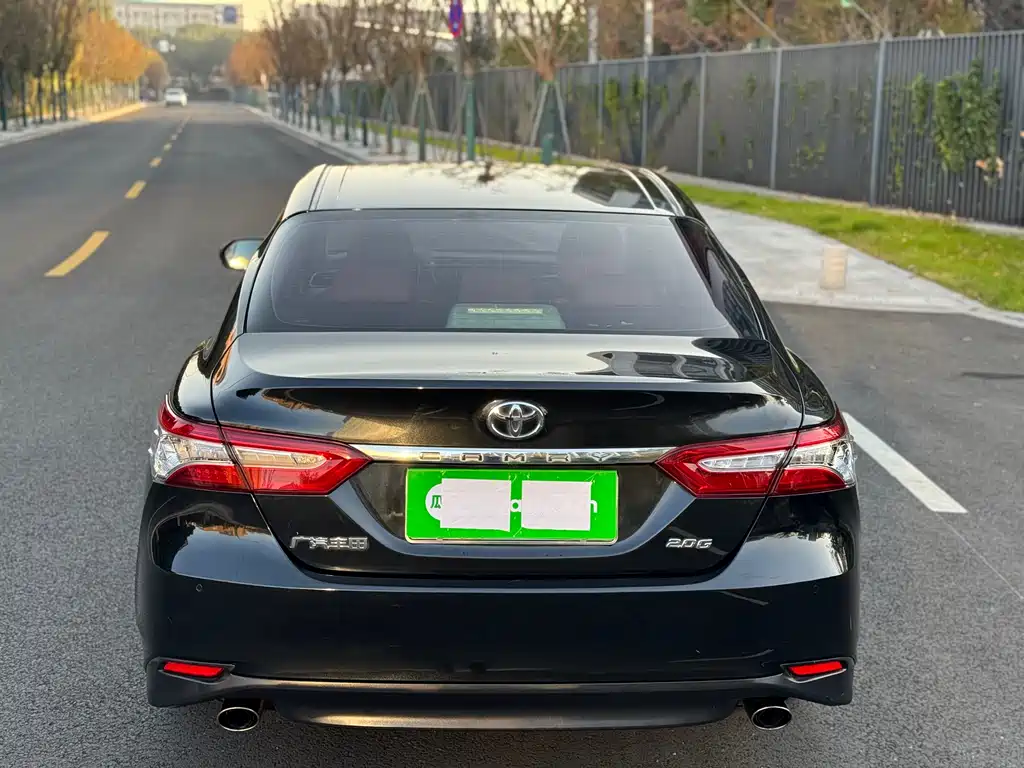 Toyota Camry 2020 — фото 5