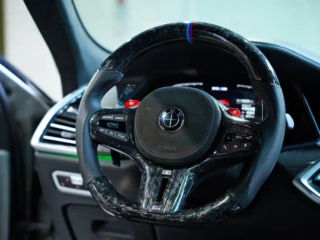 BMW X6 M 2022 — фото 38
