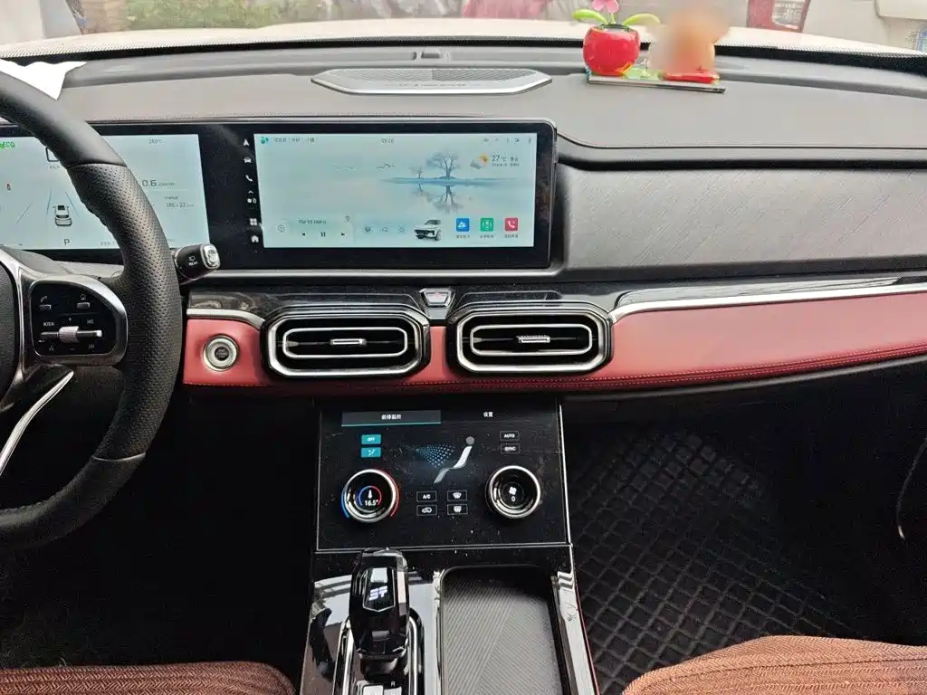 Jetour X70 PLUS 2025