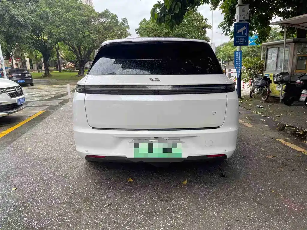 Li Auto Li L7 2023