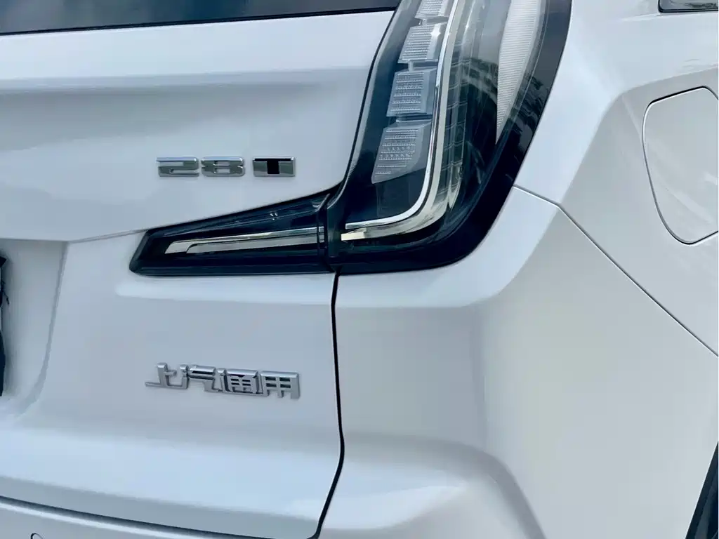 Cadillac XT4 2020 — фото 25