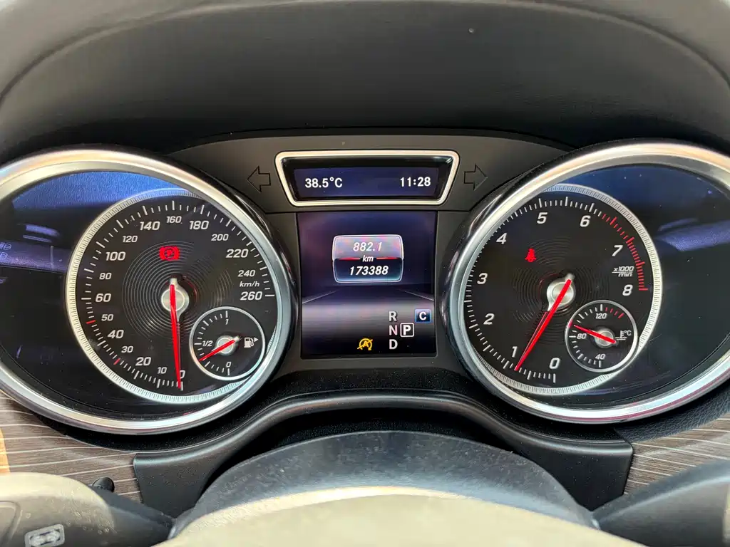 Mercedes-Benz GLE 2018 — фото 10