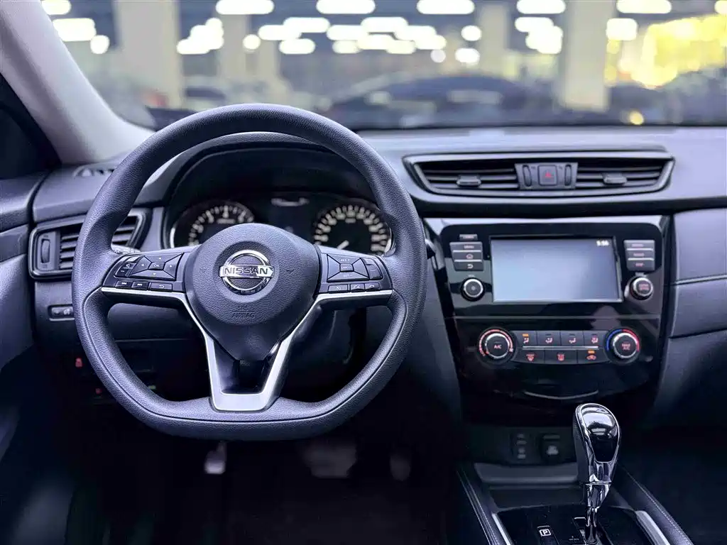 Nissan X-Trail 2018 — фото 11