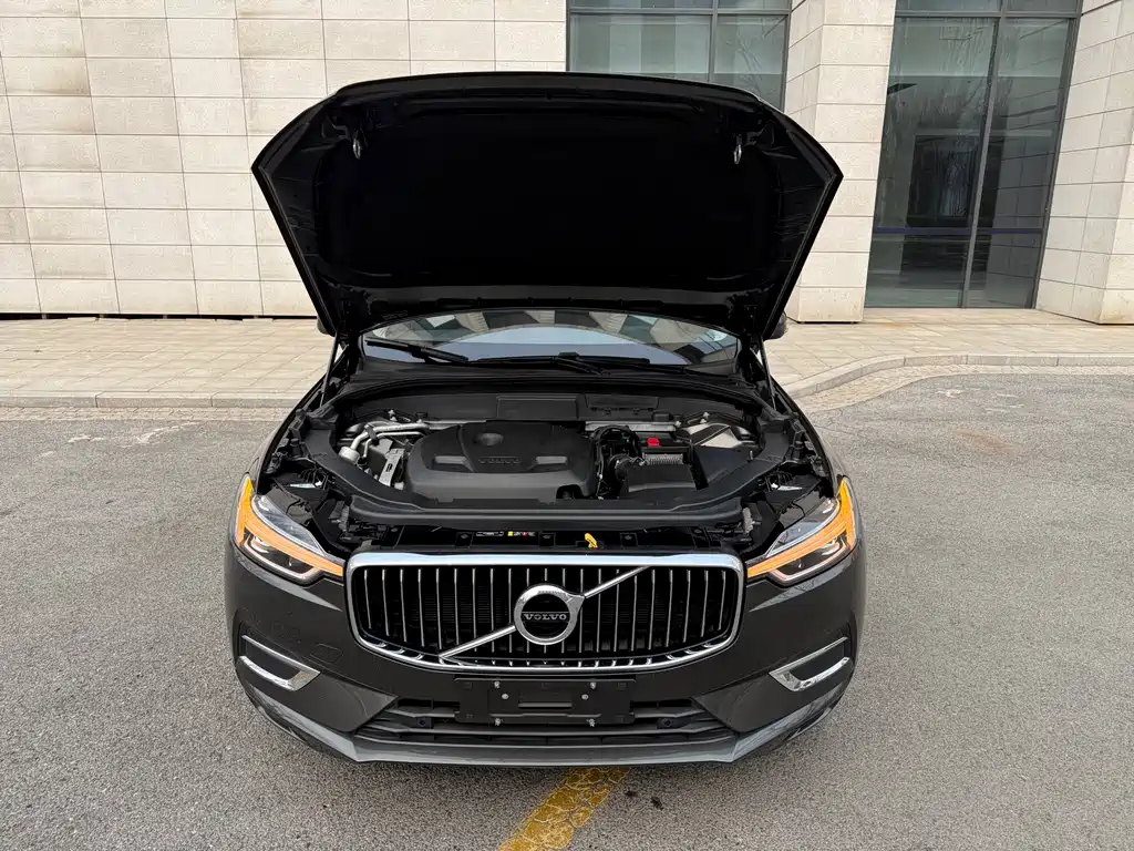 Volvo XC60 2020 — фото 16