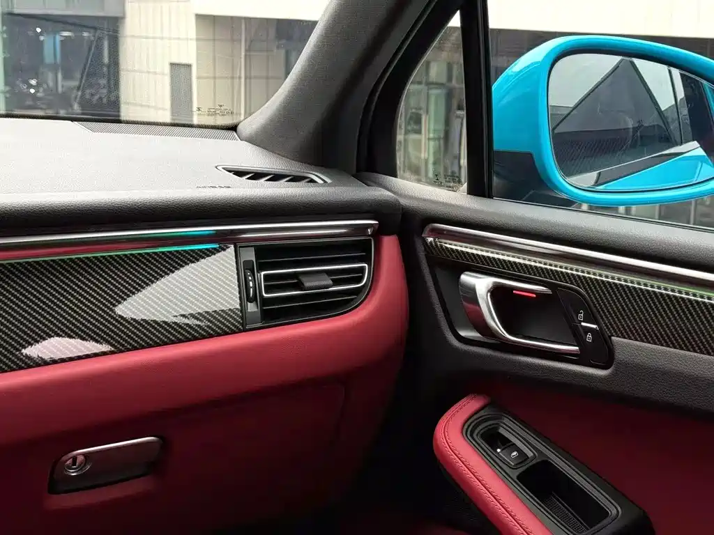 Porsche Macan 2021