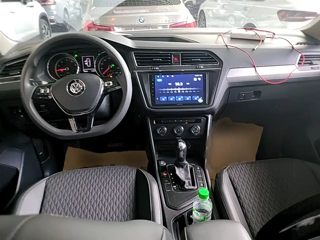 Volkswagen Tiguan L 2020 — фото 10