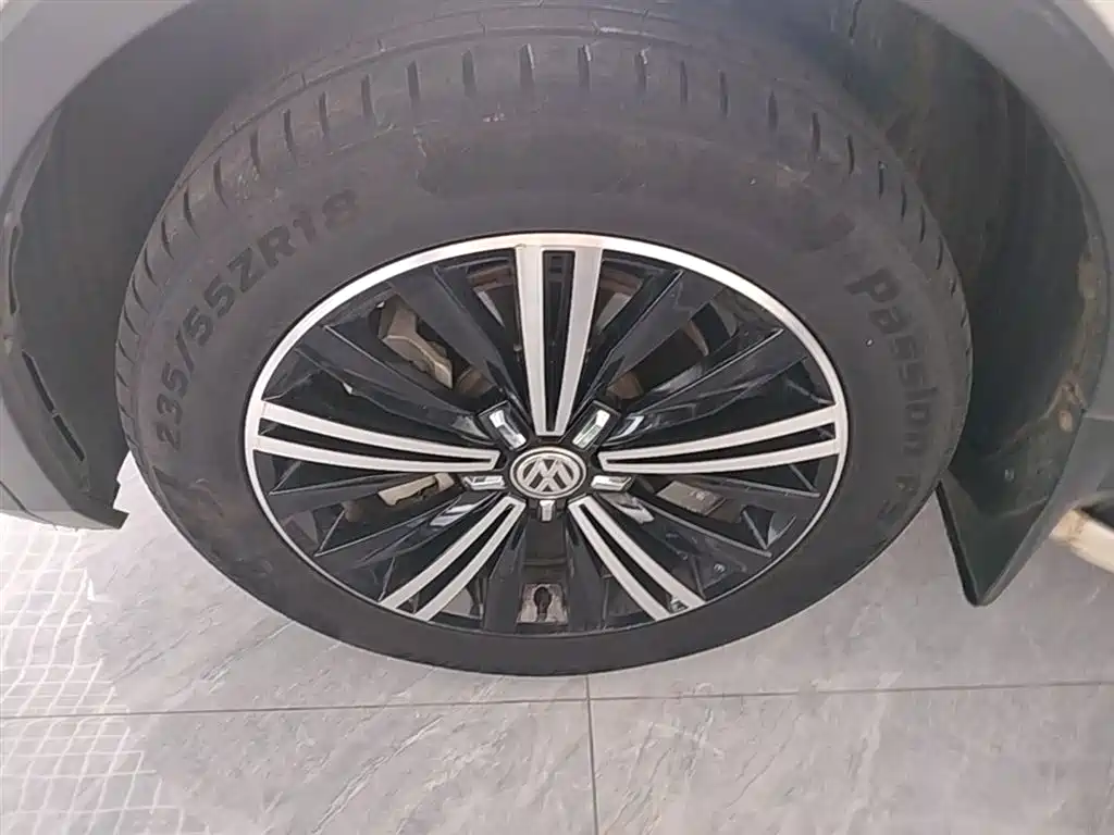 Volkswagen Tiguan L 2020 — фото 23