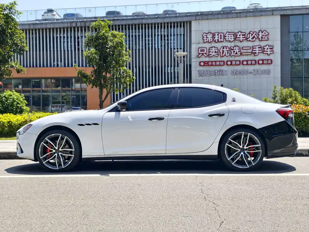 Maserati Ghibli 2015 — фото 3