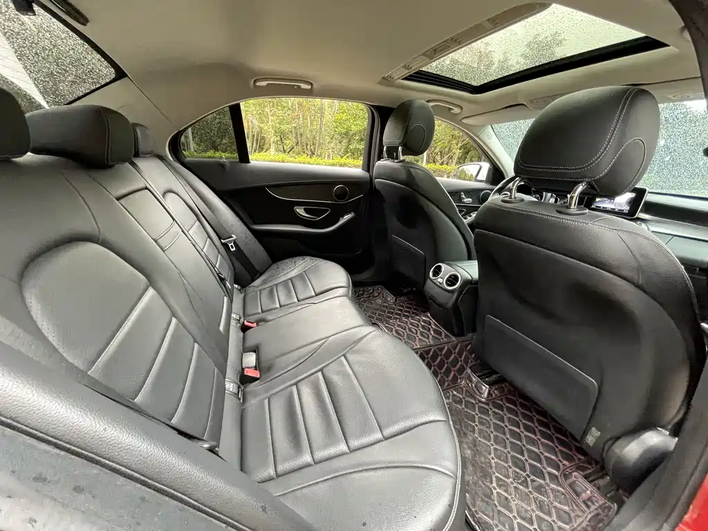 Mercedes-Benz C-Class 2018 — фото 11