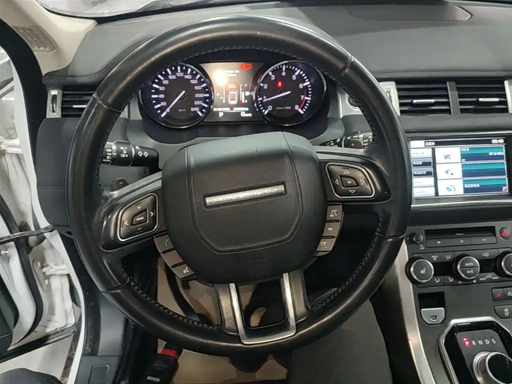 Land Rover Evoque 2016 — фото 11